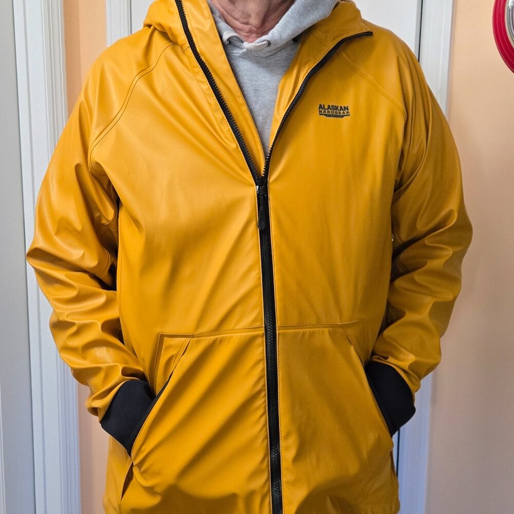 Men's Large Alaskan Hardgear rain slicker/fishing jacket
